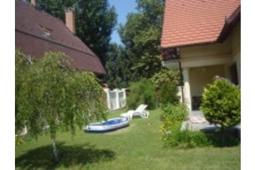 Ungaria Privát Balatonlelle, Exteriorul